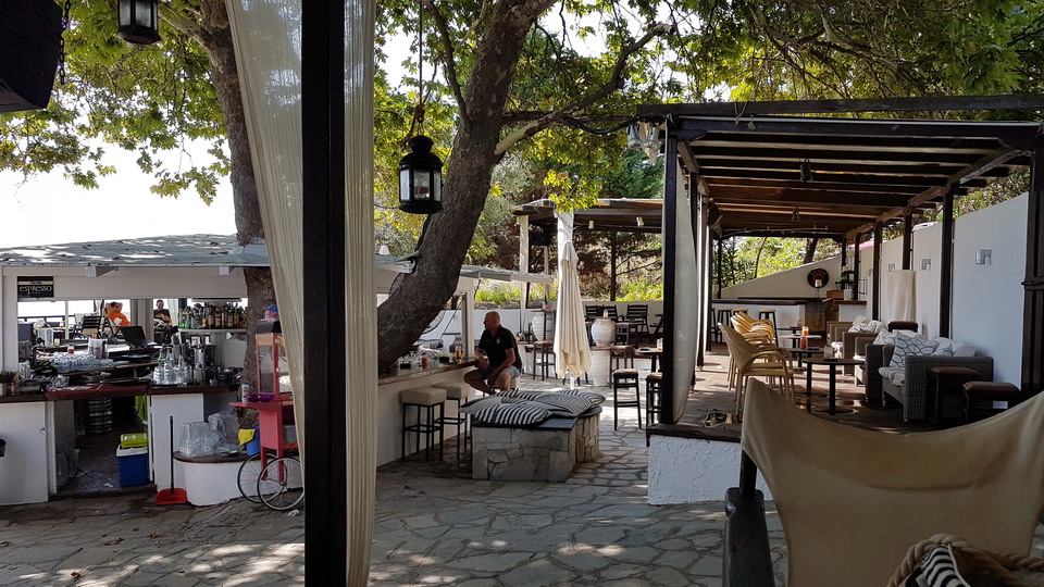  Beach Bar Akti Salonikiou 